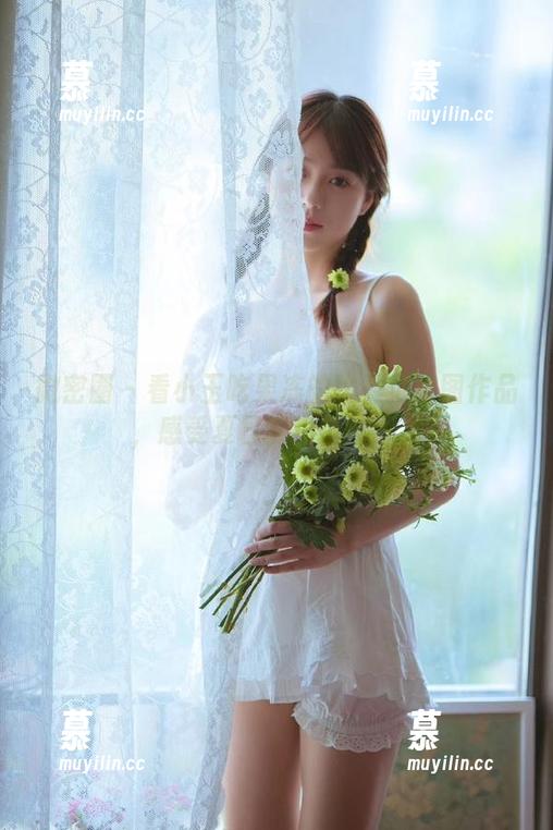 小玉吃果冻 微密圈 - 看小玉吃果冻的比基尼套图作品,感受夏日的热情与活力