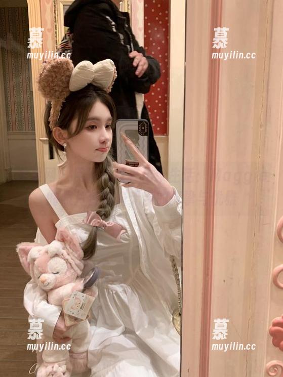 尤果网-Maggie 尤果网 - 用黑白写真记录生活:Maggie的照片传递着无声的真挚与优雅