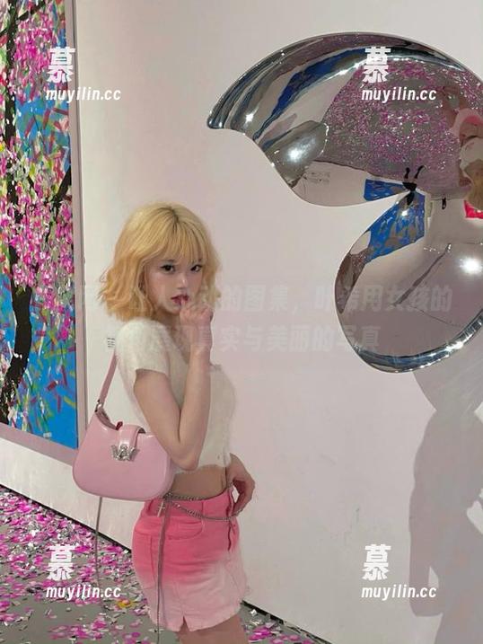 尤果网 - 让人心动的图集，叶希用女孩的视角展现真实与美丽的写真