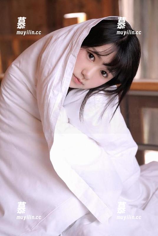 尤果网-研依 尤果网 - 在线浏览“研依女王”令人心醉神迷的写真图片,保准让你过足眼瘾