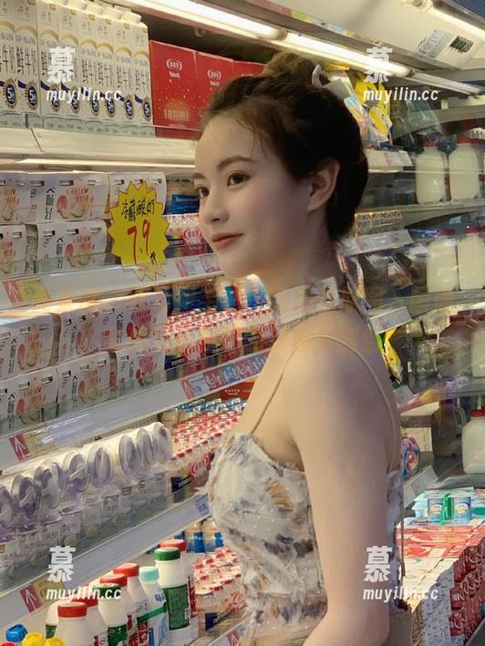 尤果网-陈幼伊 尤果网 - 陈幼伊毛衣写真精选原图,图册呈现冬季搭配的灵感与创意