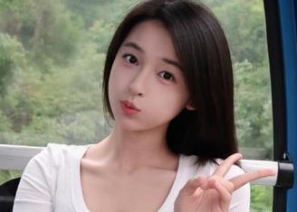 尤果网 – 免费奉送靳宝兔女郎写真合集，快来享受美丽与青春的碰撞！