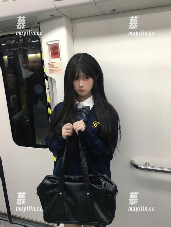 尤物馆-小探戈 尤物馆 - 领略小探戈的风采吧,和服全套原图让你沉醉于这份传统之美与现代魅力的结合!
