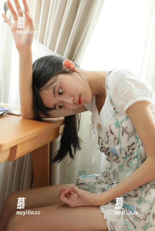 尤蜜荟 - Carol周妍希日常美图集：每张套图都是心情的魔法！