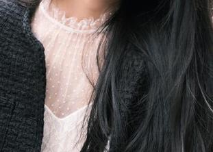 尤蜜荟 – 尽情欣赏“lingyu69女孩”的经典写真图包，感受她的魅力