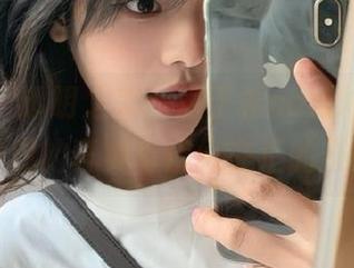 尤蜜荟 – 透明之美：周于希sandy写真照片中展现的真实与虚幻交汇的奇妙瞬间