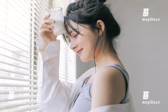 尤蜜荟 - 重磅推出：娜娜TINA女友最新资源，书写属于她的时尚故事