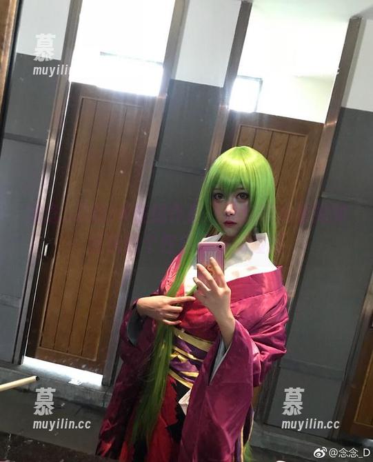 念念_D 念念_D的JK在线作品,透过镜头看她如何玩转个性与清纯的碰撞