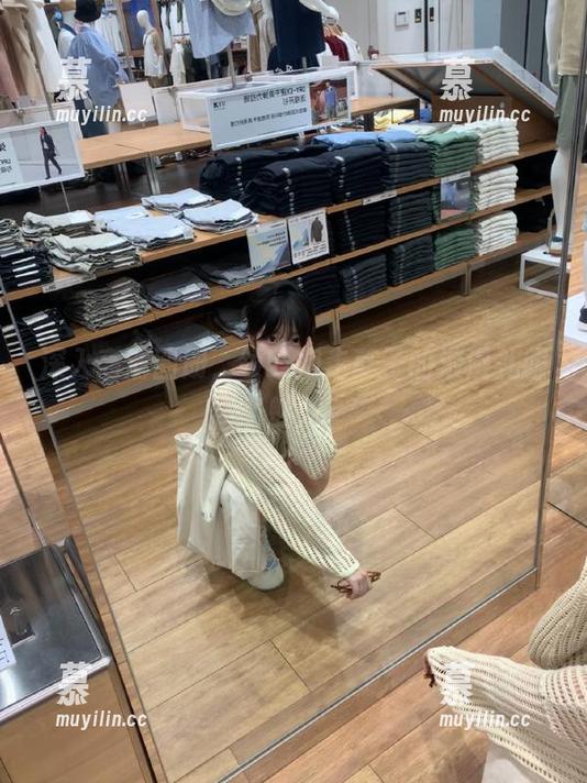 抱走莫子 深入高清图册,领略抱走莫子的浪漫礼服魅力