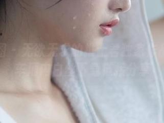 微密圈 – 无欲无求的推土君独家作品集：车厢内白丝下载链接分享