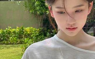 星颜社 – 韩雨嘉JK系列：带你进入一个充满色彩的世界，优雅壁纸与美图的完美呈现