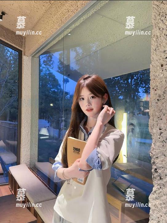 木棉棉OwO 探索木棉棉OwO的可爱世界,精彩写真合集与独特壁纸等你来领