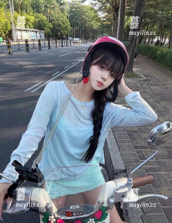 果儿Victoria 微密圈 - 果儿Victoria碎花裙黑丝写真全集,免费照片下载助你打造写真灵感!
