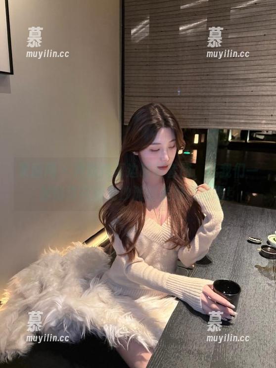 果团网-尹意纯 果团网 - 尹意纯海边时刻套图,让我们一起徜徉在阳光沙滩的美好瞬间吧!