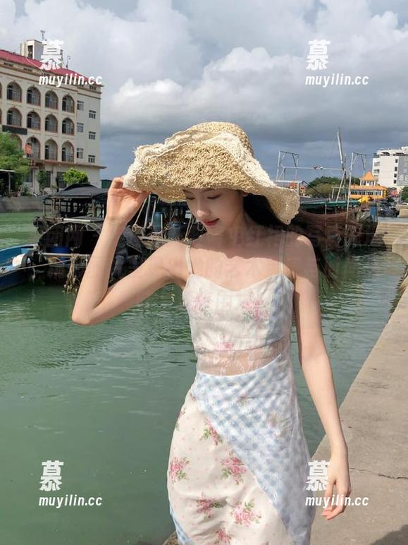 果团网-酸酱兔 果团网 - 走进最新酸酱兔红裙的写真天地,精彩图片呈现出她的艺术灵感与时尚品味,速来围观!