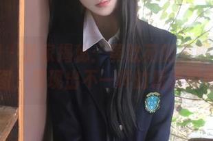 果团网 – 独家揭秘：黄歆苑的美脚写真原图，展现出不一样的精彩瞬间