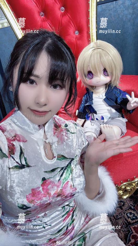 柘烟Zuken 柘烟Zuken展现路易九世礼服之美,精彩照片等你下载!