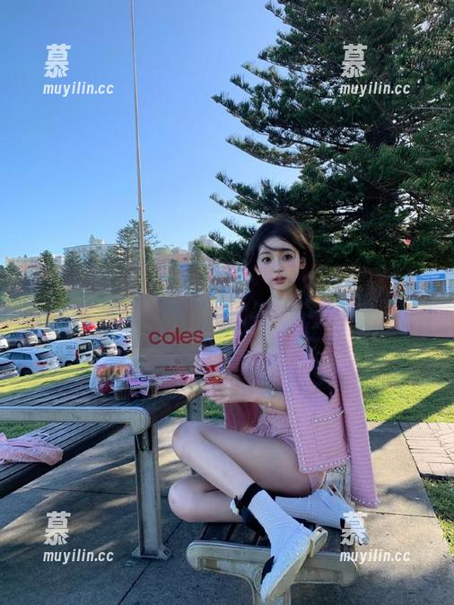 桃沢樱呀 微密圈 - 图片全收录,桃沢樱呀最新睡衣写真集锦,完美演绎梦幻少女风
