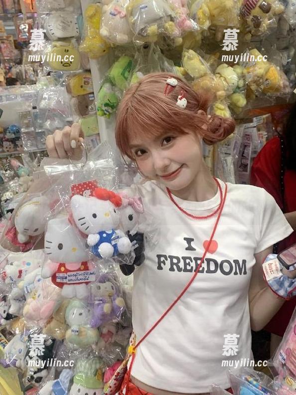 梦露veronica 微密圈 - 梦露veronica体操服写真合集:用镜头记录下运动与美丽交织的故事