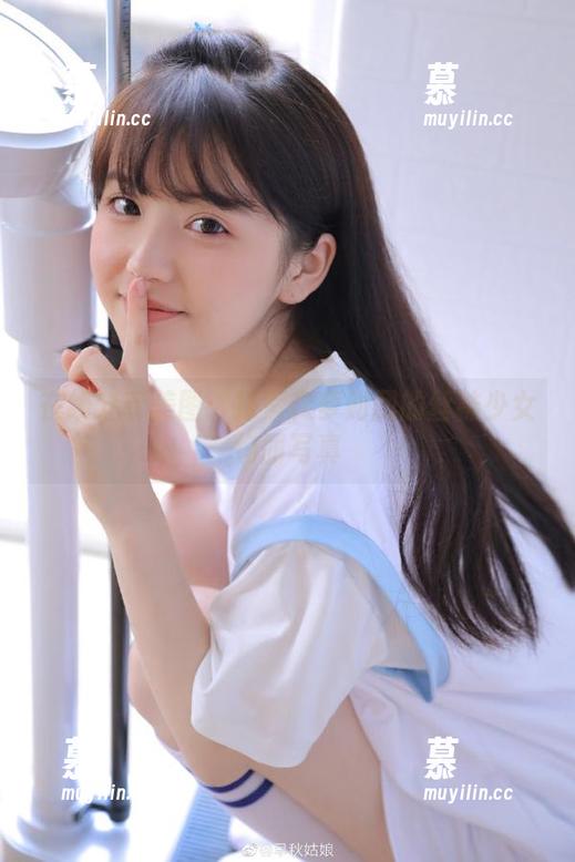 森萝财团 在线分享美图:探索森萝财团的丝袜少女绚丽写真