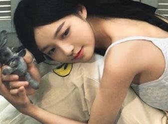 模范学院 – 周于希办公室的写真魅力，精选图库为你带来灵感与惊喜