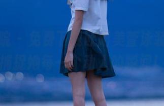 模范学院 – 免费下载欧阳美萱泳装图包，捕捉她每一个动人的瞬间！