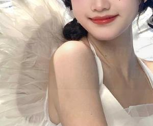 模范学院 – 专属定制：玉兔miki在办公室的魅力写真图集，犹如艺术品般诱人