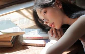 模范学院 – 网袜作品的视觉盛宴，电竞唐嫣原图与图集展现风采