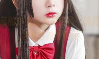 樱井小莜的办公室私拍作品，捕捉职场生活中的独特瞬间
