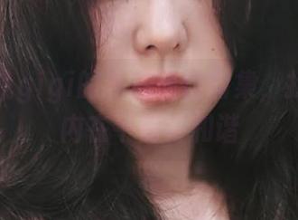 享受樱晚gigi的私房瑜伽图集，找到你的内在平衡与和谐