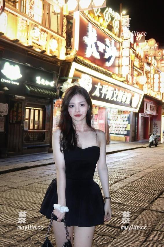 洁己u 微密圈 - 通过高清照片走进“洁己u”的白色丁字世界,感受纯粹的美感!