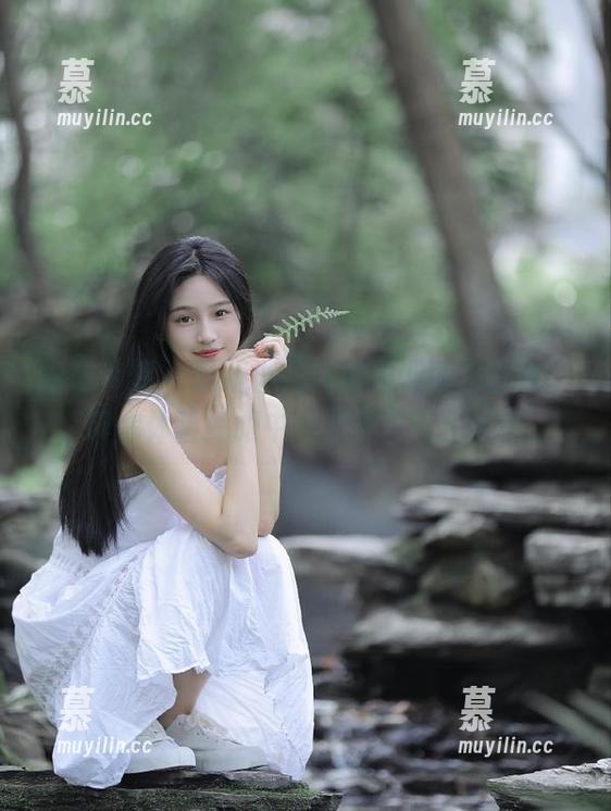 物恋传媒 - 最新小谷自拍图册即将上线，带你体验她眼中的世界与自拍灵感