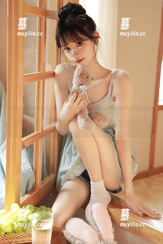 物恋传媒-案例猫耳 物恋传媒 - 案例猫耳独家白衬衫美图合集,展现生活中的清新与魅力