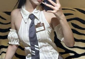 微密圈 – 白色内衣的魅力：瑜瑾u独特风格摄影美图合集