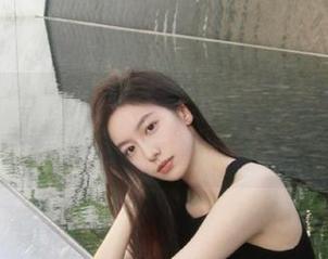 秀人网 – 难以抗拒的Milk大萌教室写真，点击下载，带给你无尽的美好体验！