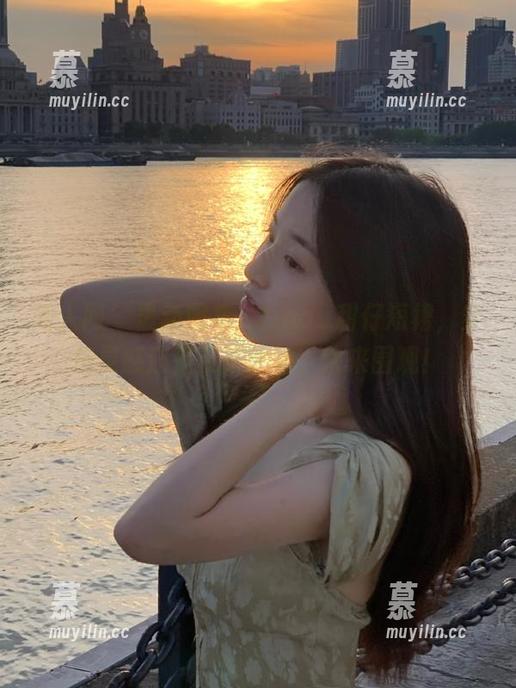 秀人网 - 最新图集：tina_甜仔短裙，穿搭灵感还是反面教材，快来围观！