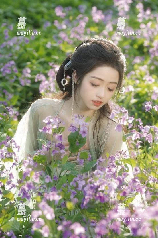 秀人网-乔伊joy 秀人网 - 白色与光影的交错:乔伊joy写真合集里的无尽可能