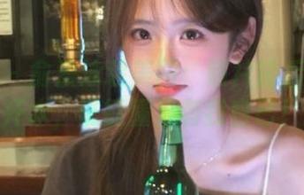 秀人网 – 俞漫泳装美图：照片背后的辛酸汗水，谁能懂只有我自己！