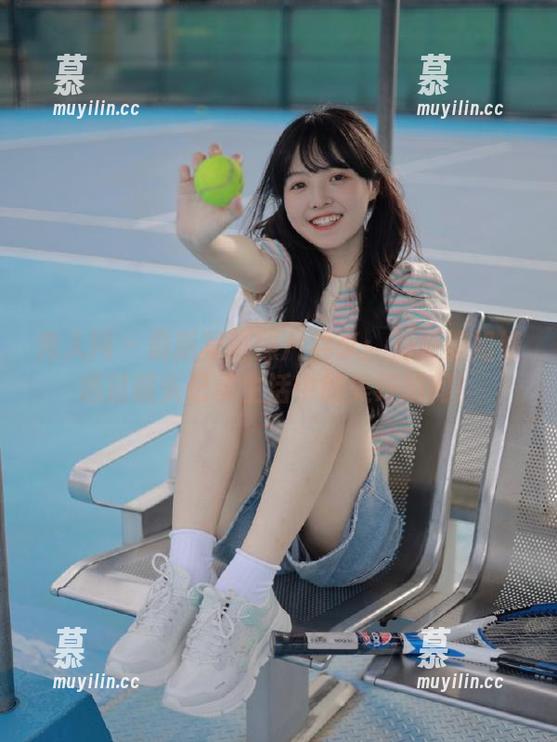 秀人网 - 最新写真照片共享：刘婷婷姐姐通过镜头记录生活中的美好瞬间！