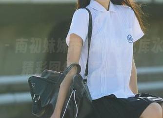 秀人网 – 南初妹妹带你领略死库水之美，精彩图包资源上线！