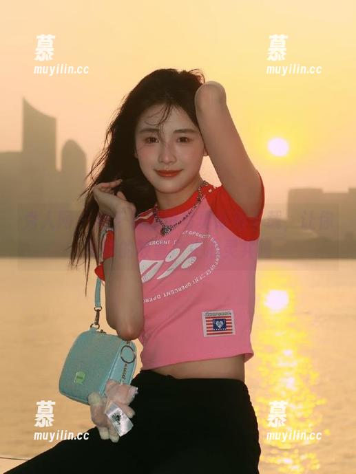 秀人网-周于希 秀人网 - 周于希剧情写真系列下载,让你与她的故事产生心灵共鸣