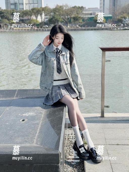 秀人网-唐安琪 秀人网 - 无限清纯:唐安琪的定制图集,捕捉她青春岁月的纯净之美