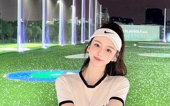 秀人网 – 高清图集：唐翩翩奶牛写真，捕捉田园里的欢愉时刻
