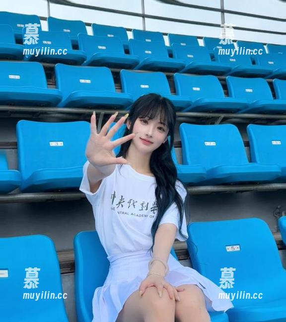 秀人网 - 安然儿护士全集：一场“护士”搞笑写真之旅，安然儿带你笑看人生百态！