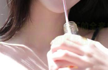 秀人网 – 一起来欣赏小泡芙的全套日常作品，感受她不同风格的摄影魅力与个性！
