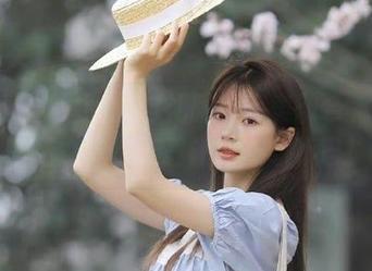 秀人网 – 尹甜甜与礼服的完美融合，图库珍藏之作，下载让你心动不已！