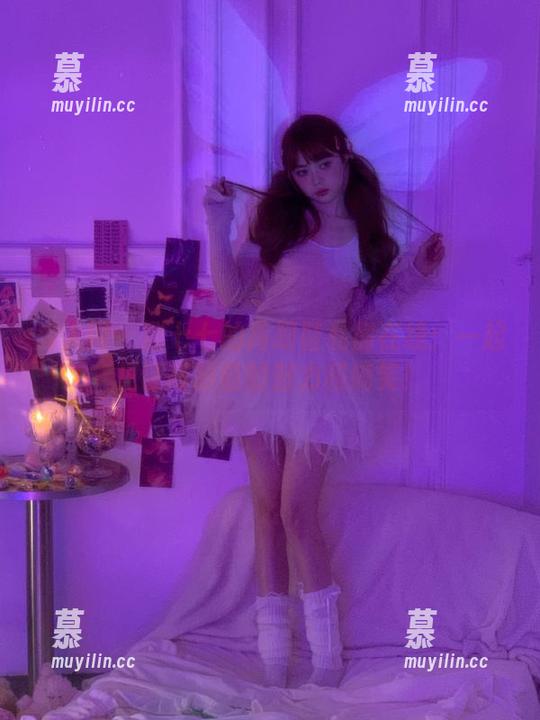 秀人网-甜七七 秀人网 - 甜七七的高跟鞋私房在线:一起见证高跟鞋的魅力和搞笑!