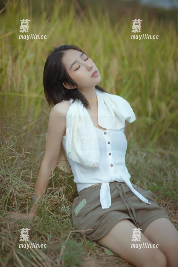 秀人网 - 白芷yy红裙风格写真全集，高清下载，捕捉每份优雅