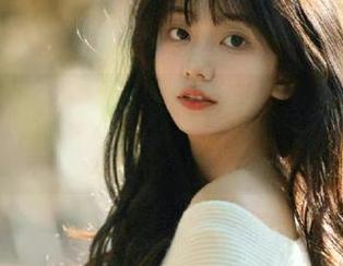 秀人网 – 迷人肉晴MINI美脚全套写真，轻松下载，收藏你的视觉盛宴！