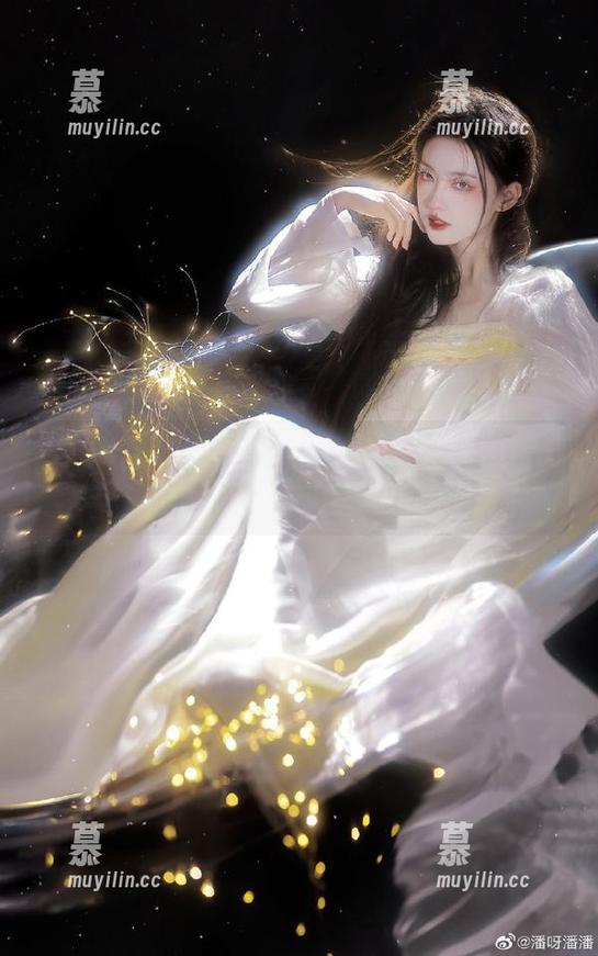 秀人网-草莓zz 秀人网 - 探索草莓zz制服之美,原图作品集让你一见倾心!